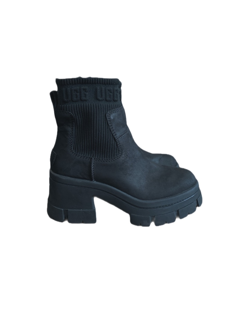 UGG Brooklyn Chelsea boots (non-waterproof), US size 8.5